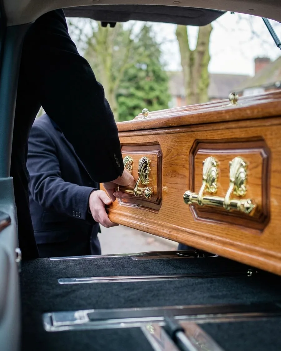 Cut for Movement - bespoke funeral director tailoring by Noble Fox